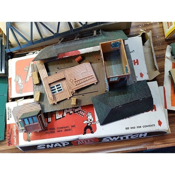 VINTAGE 1970s BACHMANN  TRAIN SET tracks engine cars - Picture 5 of 16